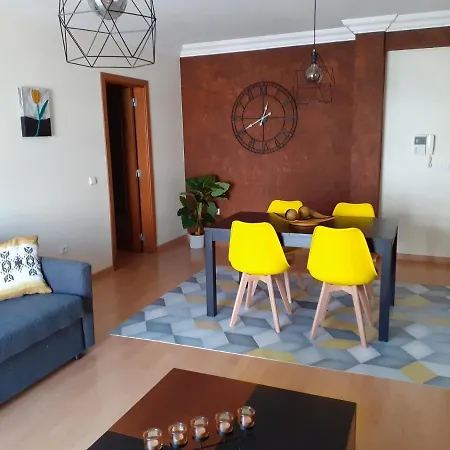 Alfarrobeira Mar דירה *